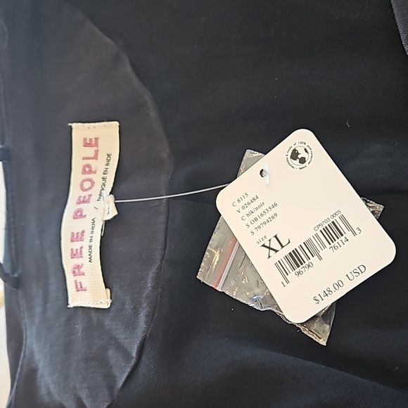 NWT Free People | Womens Black Button Courtship Fitted Blazer | Womens XL - Picture 5 of 6